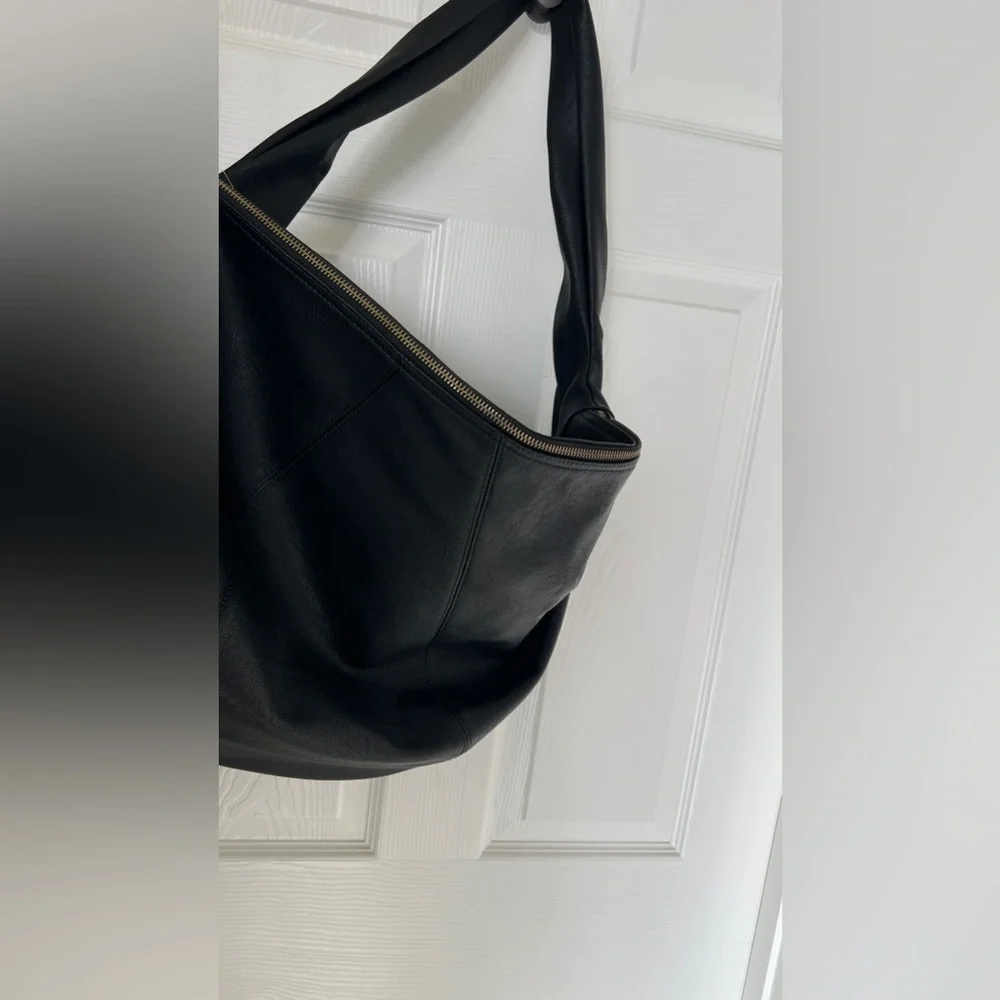 Free People Black Hobo Bag - Picture 5 of 16